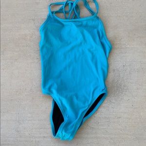 Jolyn fixed back 26 in used condition